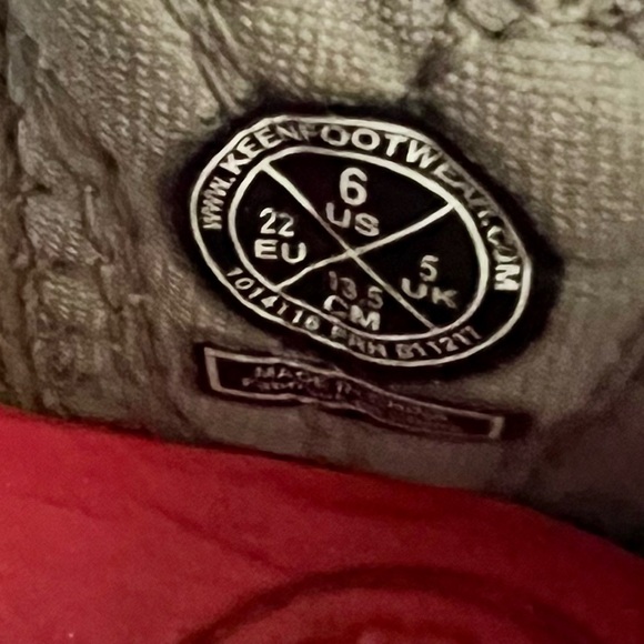 Keen toddler size 6 sandals - Picture 5 of 5